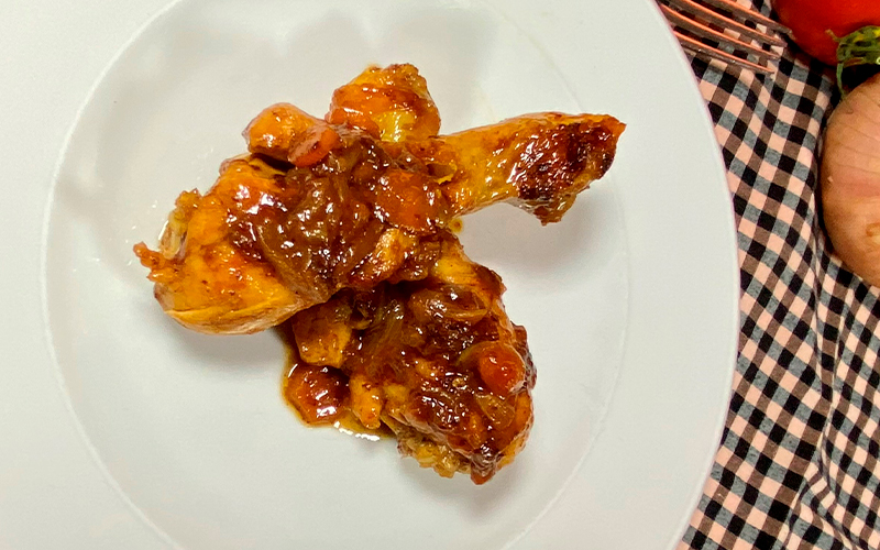 Lee más sobre el artículo Muslos de pollo rustido
